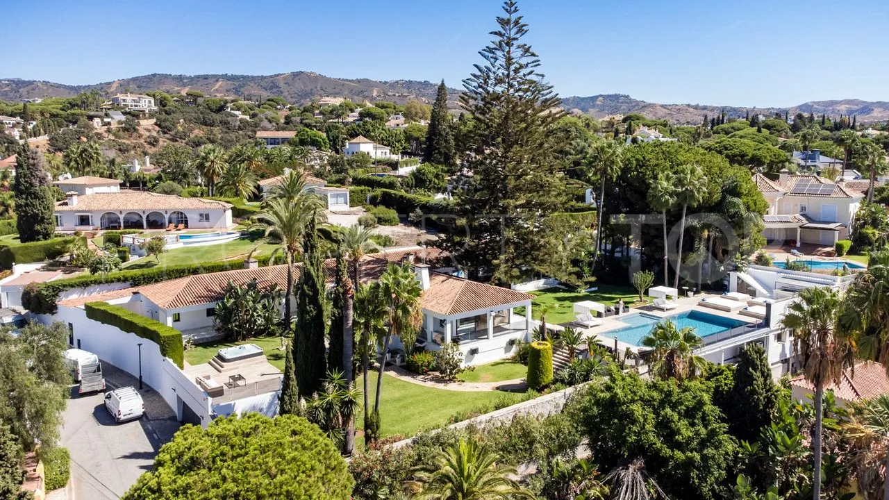 Elviria, villa en venta de 8 dormitorios