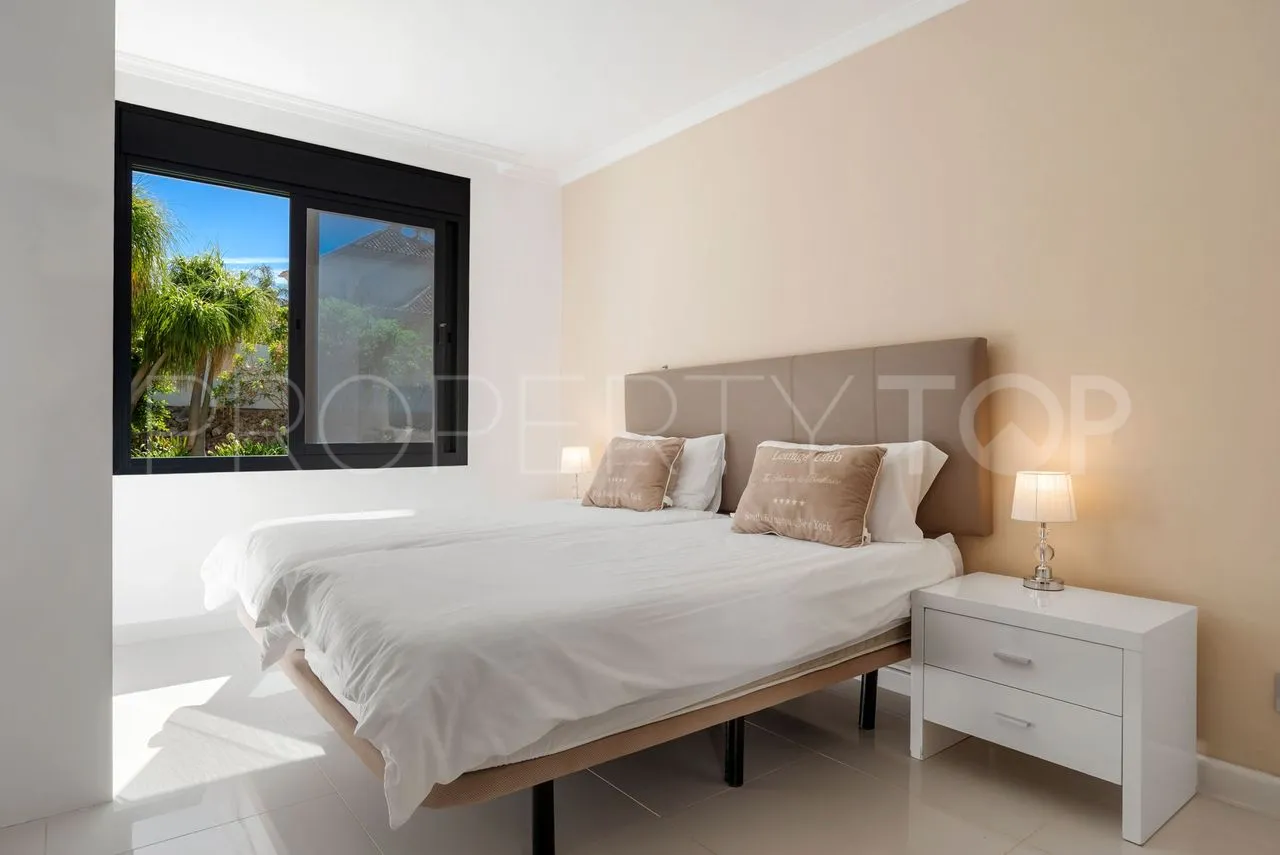 Elviria, villa en venta de 8 dormitorios