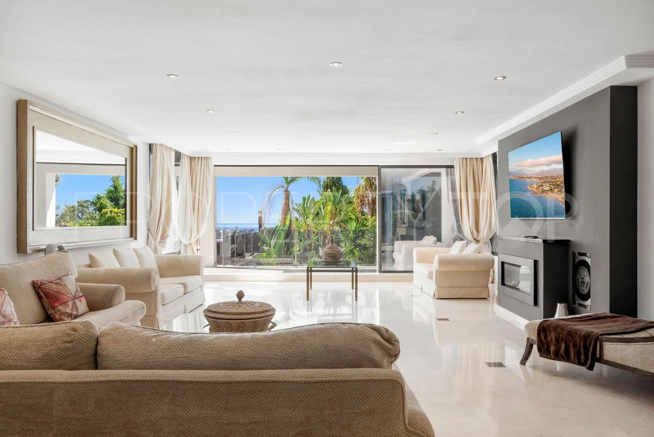 Elviria, villa en venta de 8 dormitorios