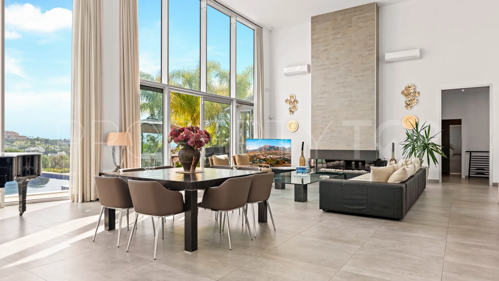 Comprar villa en La Quinta con 3 dormitorios