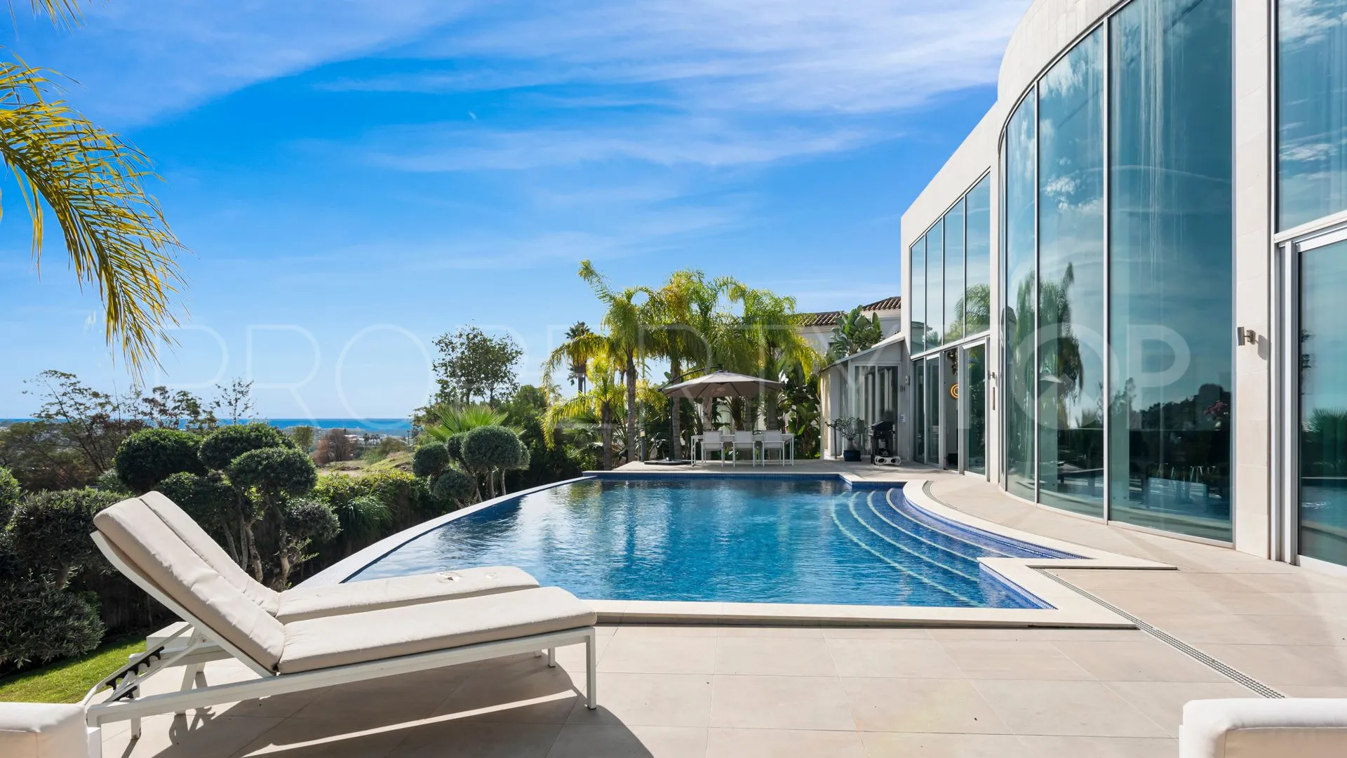Comprar villa en La Quinta con 3 dormitorios