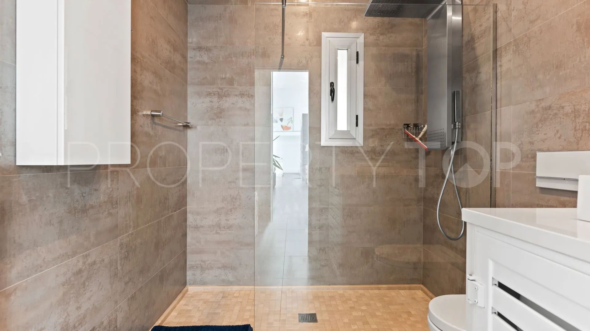 Comprar villa en La Quinta con 3 dormitorios