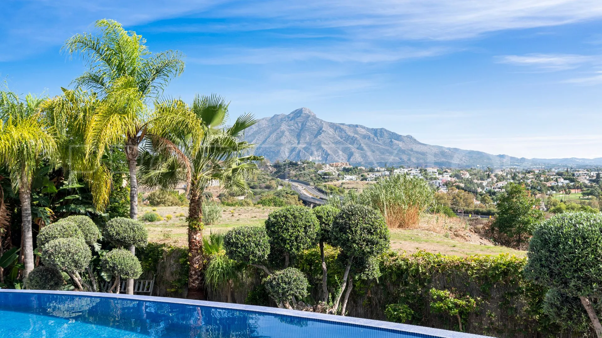 Comprar villa en La Quinta con 3 dormitorios