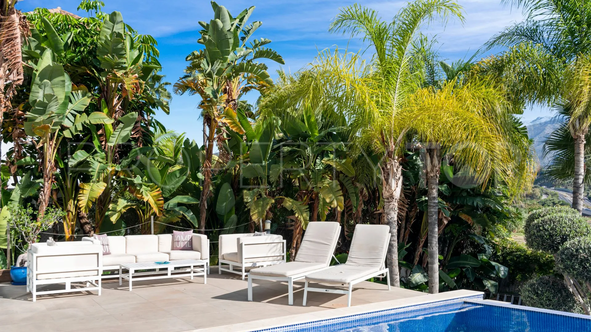 Comprar villa en La Quinta con 3 dormitorios
