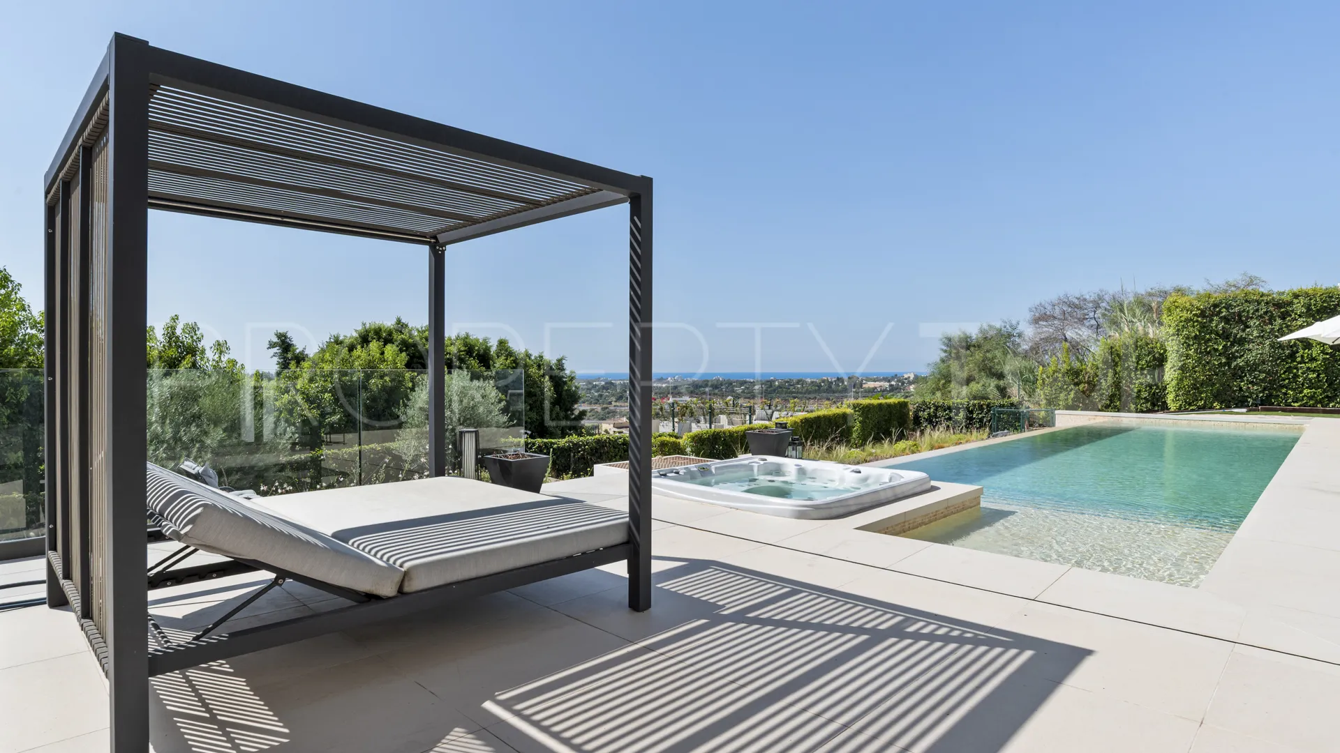 Villa en venta en Benahavis