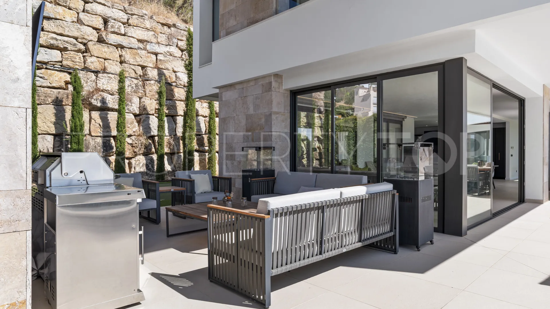 Villa en venta en Benahavis