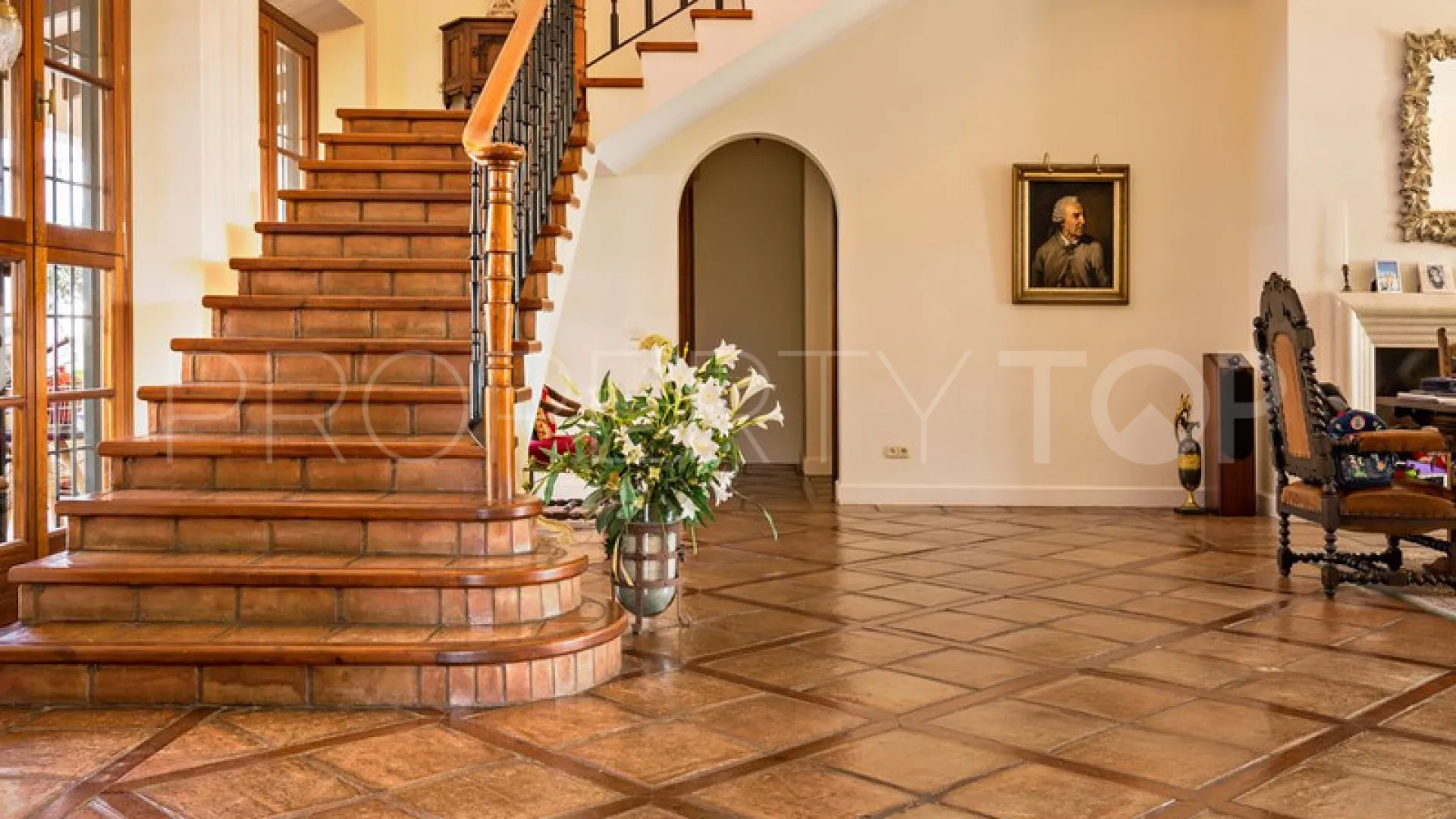 Villa con 6 dormitorios en venta en Benahavis