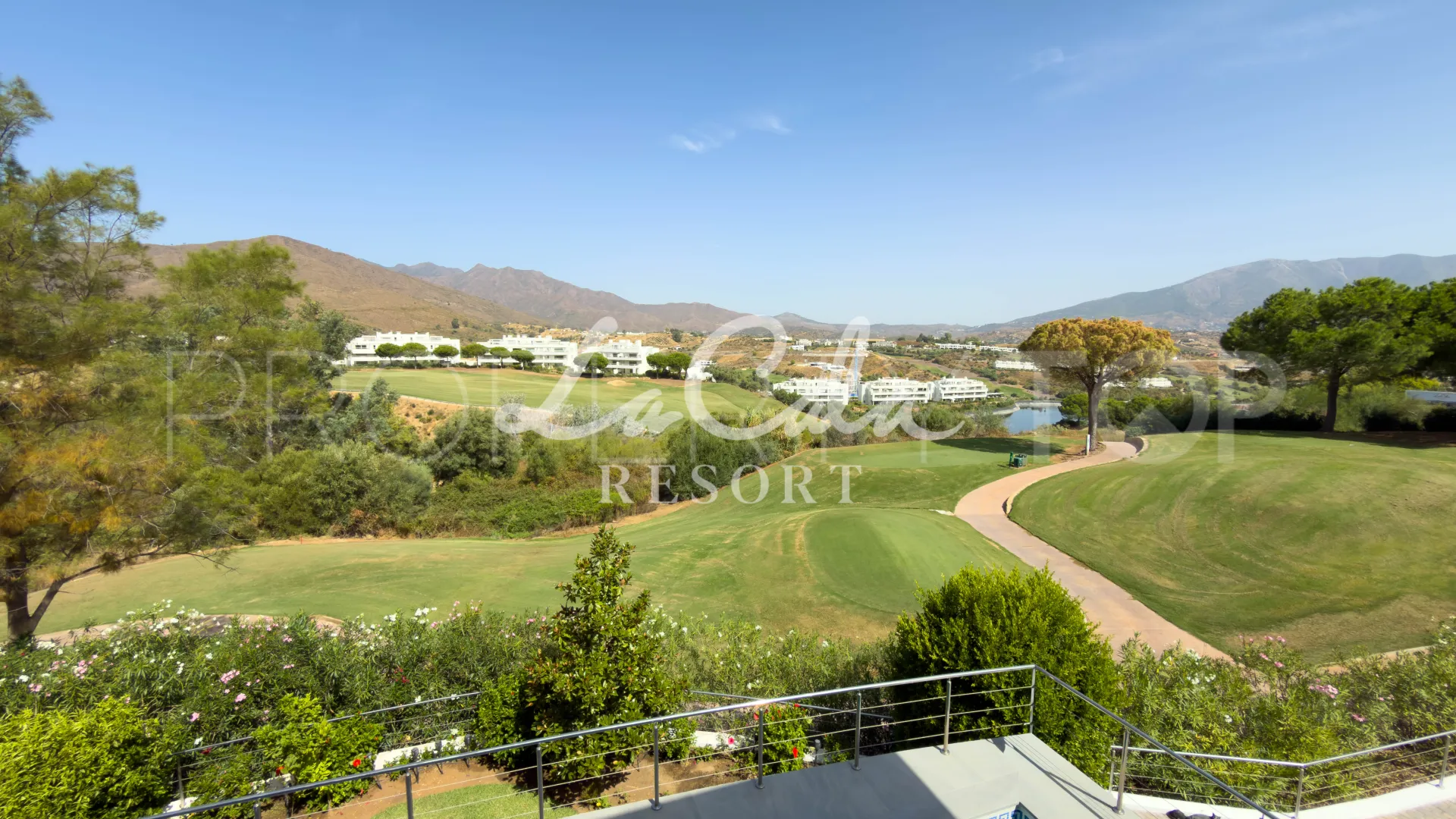 Se vende villa en Cala de Mijas de 4 dormitorios
