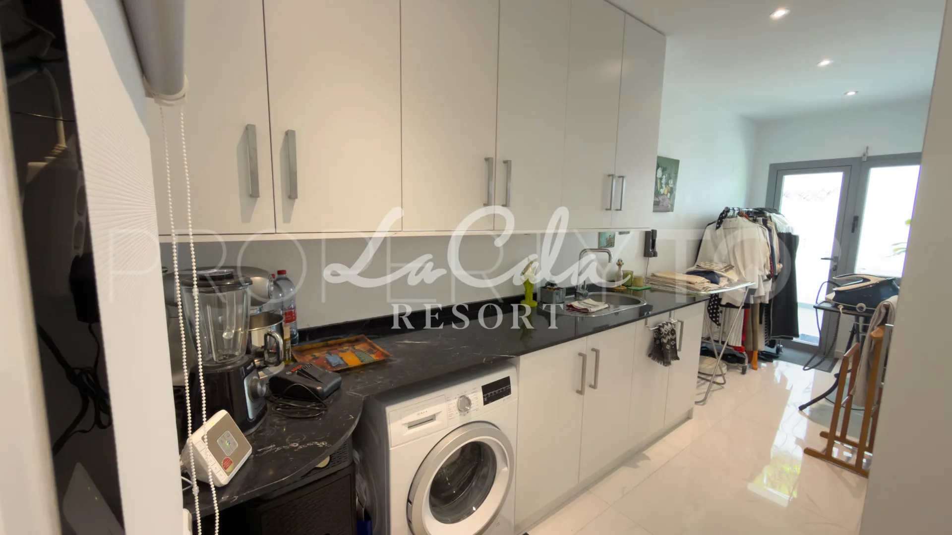 Se vende villa en Cala de Mijas de 4 dormitorios