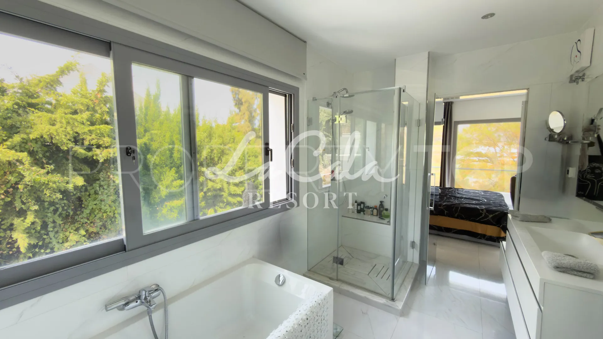 Se vende villa en Cala de Mijas de 4 dormitorios