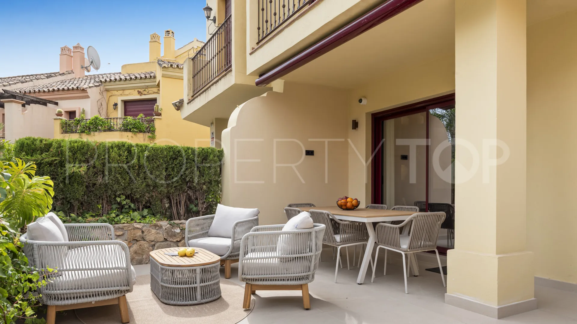 Pareado de 4 dormitorios en venta en Jardines de las Lomas