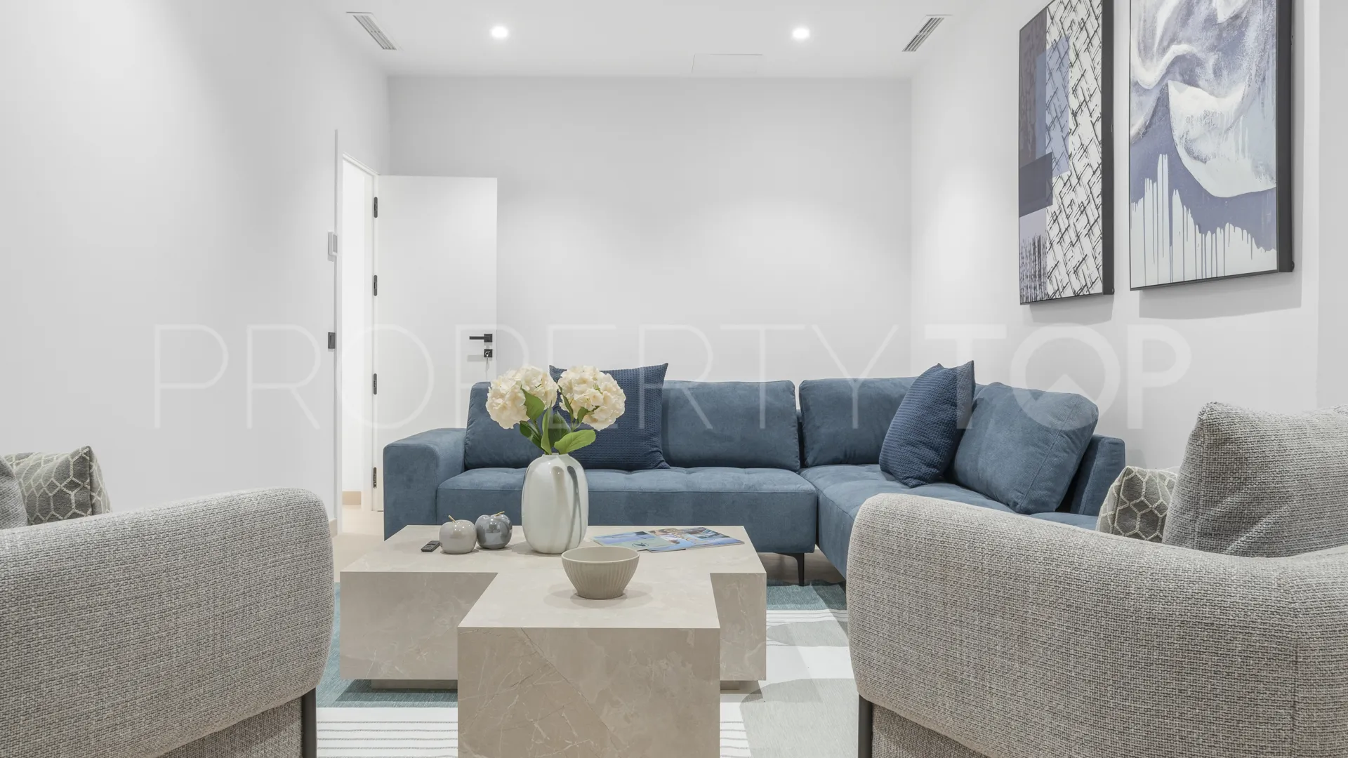 Pareado de 4 dormitorios en venta en Jardines de las Lomas