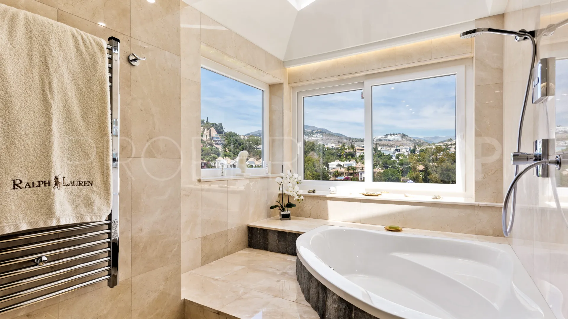 For sale villa in La Quinta