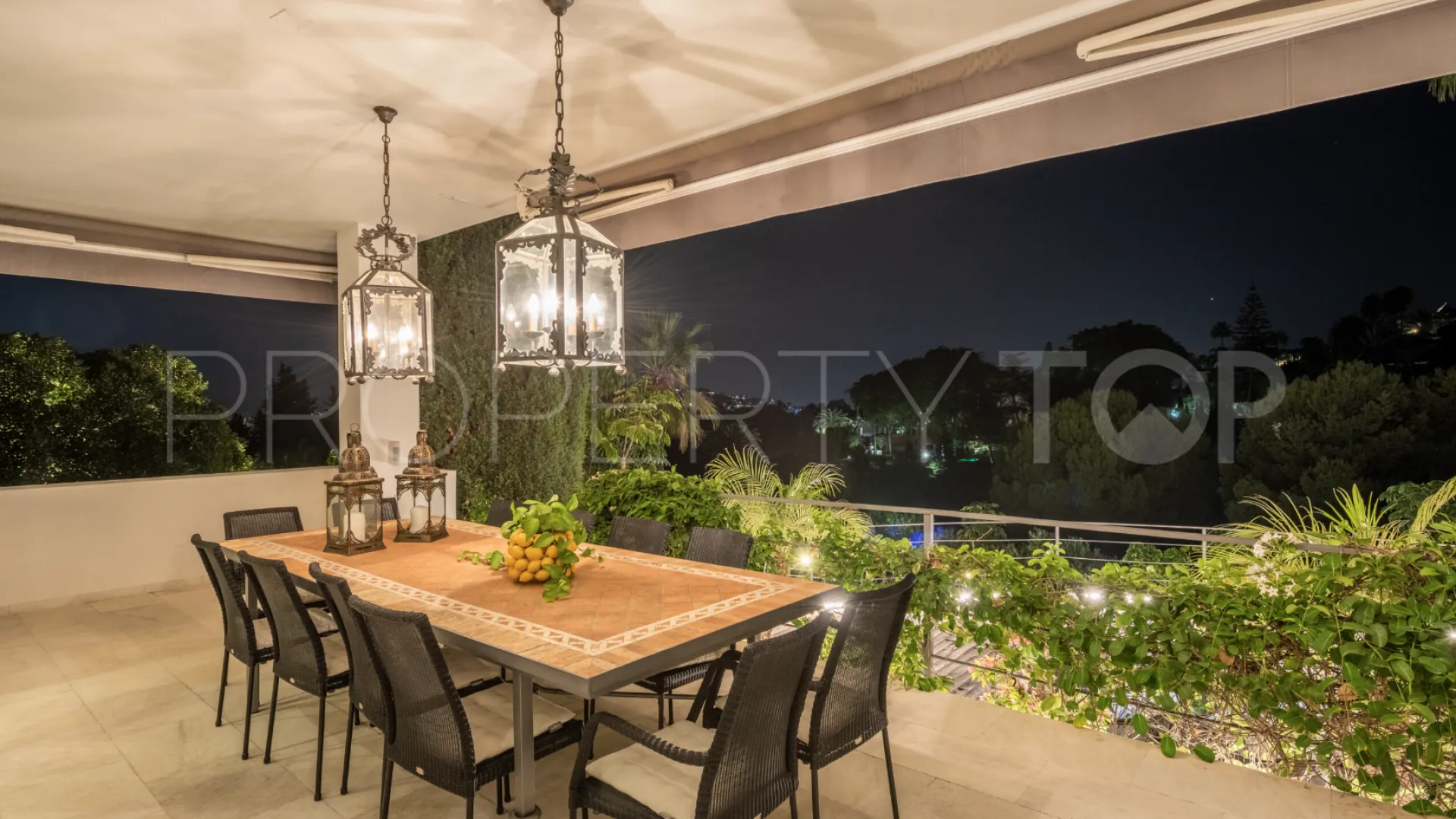 For sale Los Naranjos Golf villa with 4 bedrooms