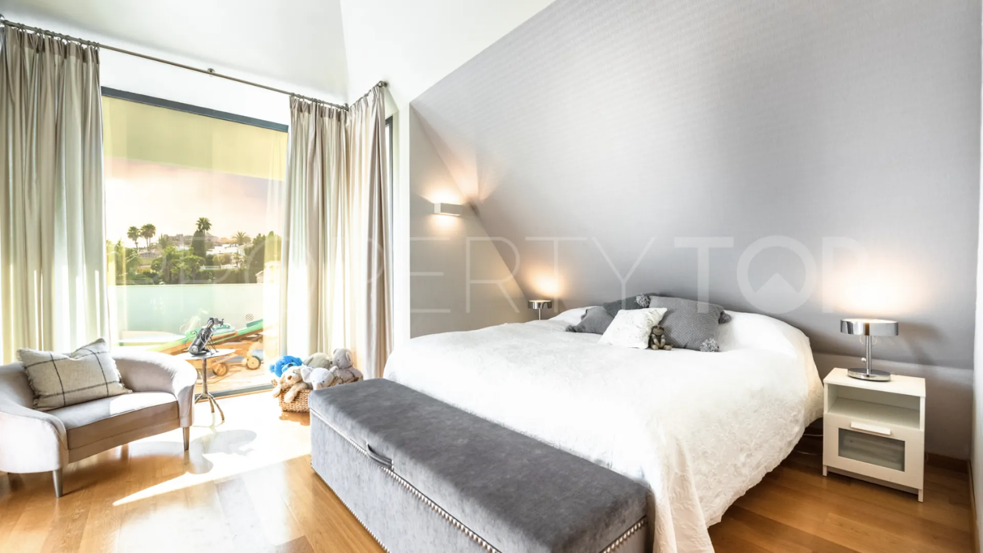 For sale Los Naranjos Golf villa with 4 bedrooms