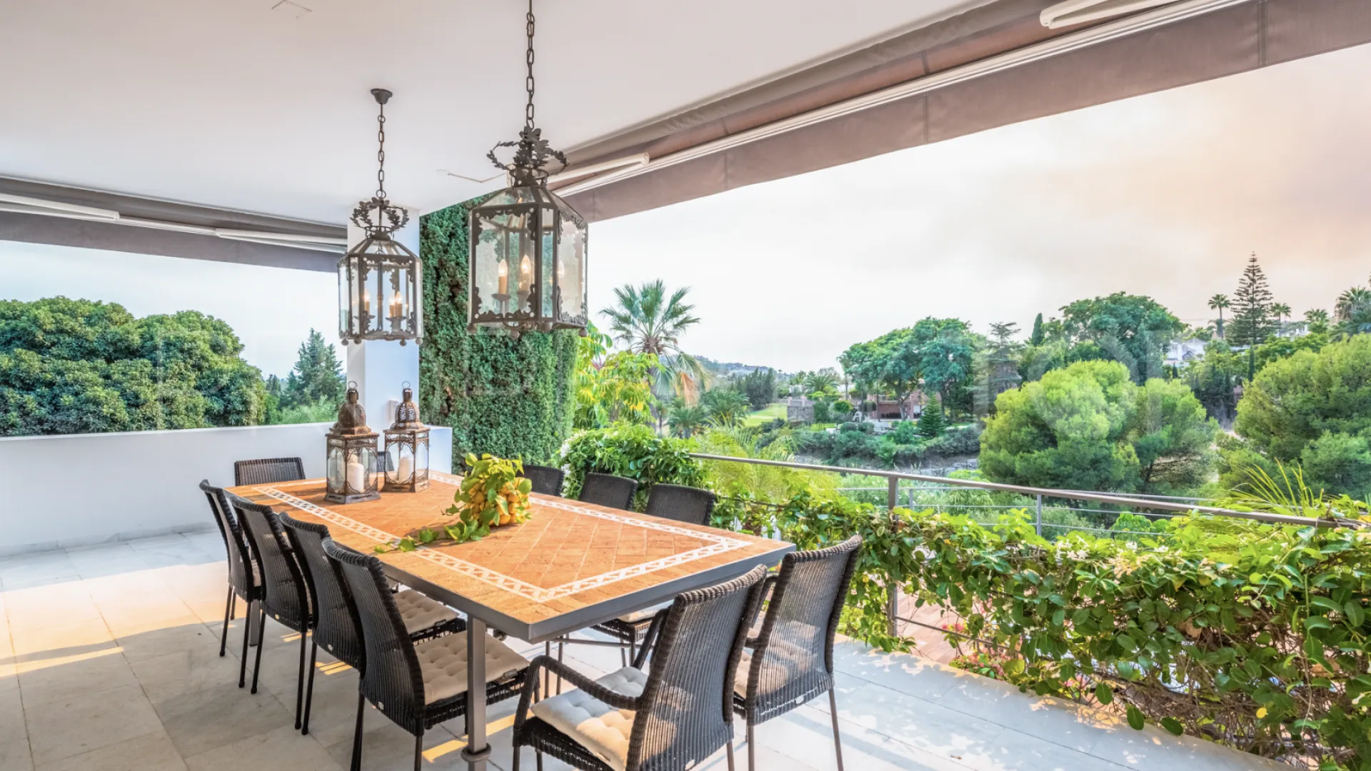 For sale Los Naranjos Golf villa with 4 bedrooms
