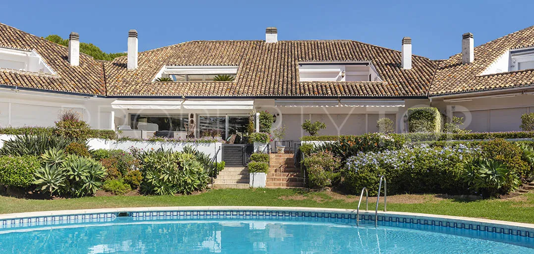 Adosado en venta de 3 dormitorios en Nueva Andalucia