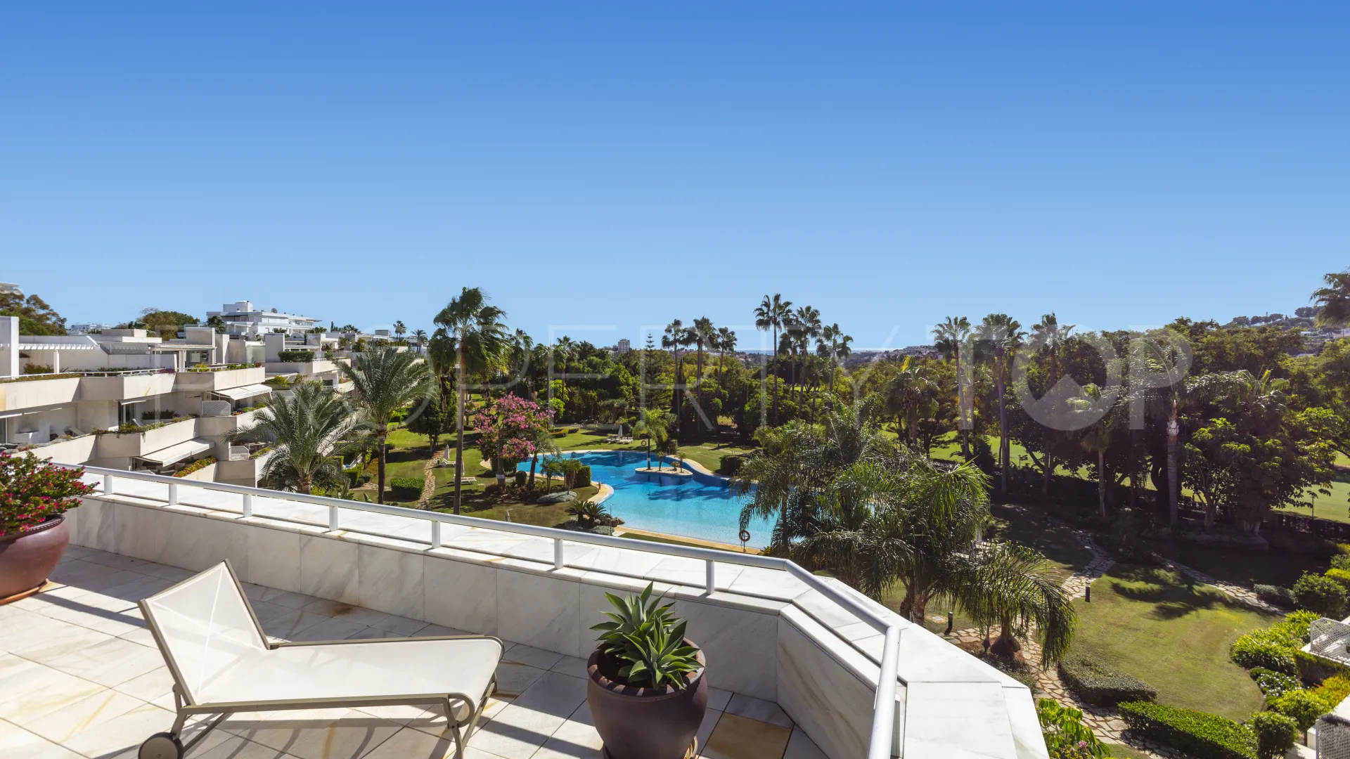 For sale duplex penthouse in Los Granados Golf