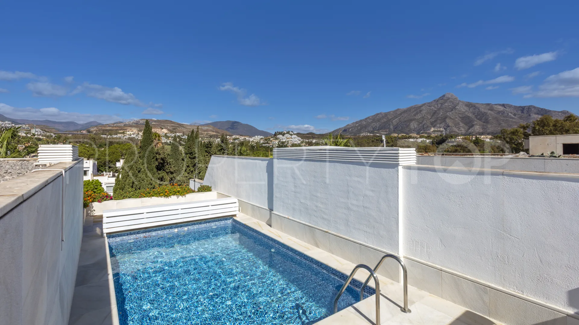 For sale duplex penthouse in Los Granados Golf