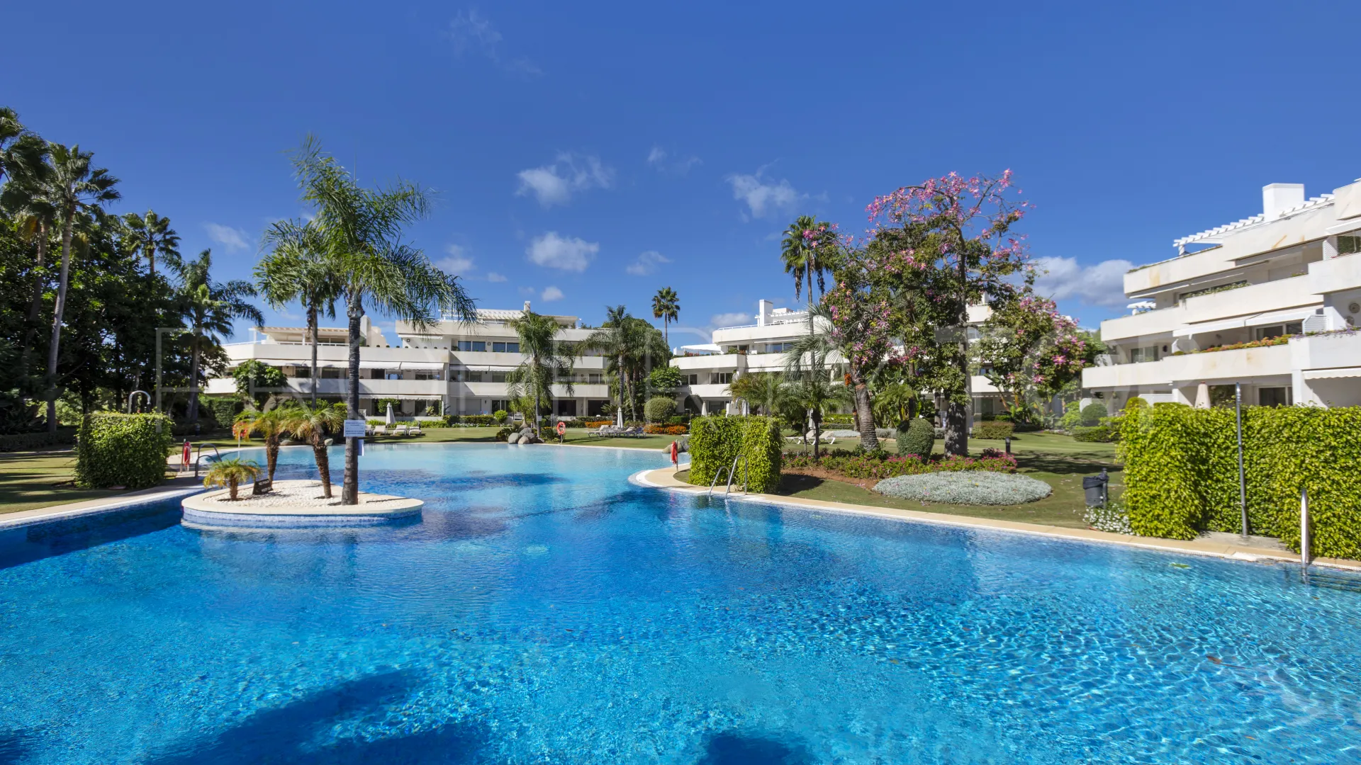 For sale duplex penthouse in Los Granados Golf