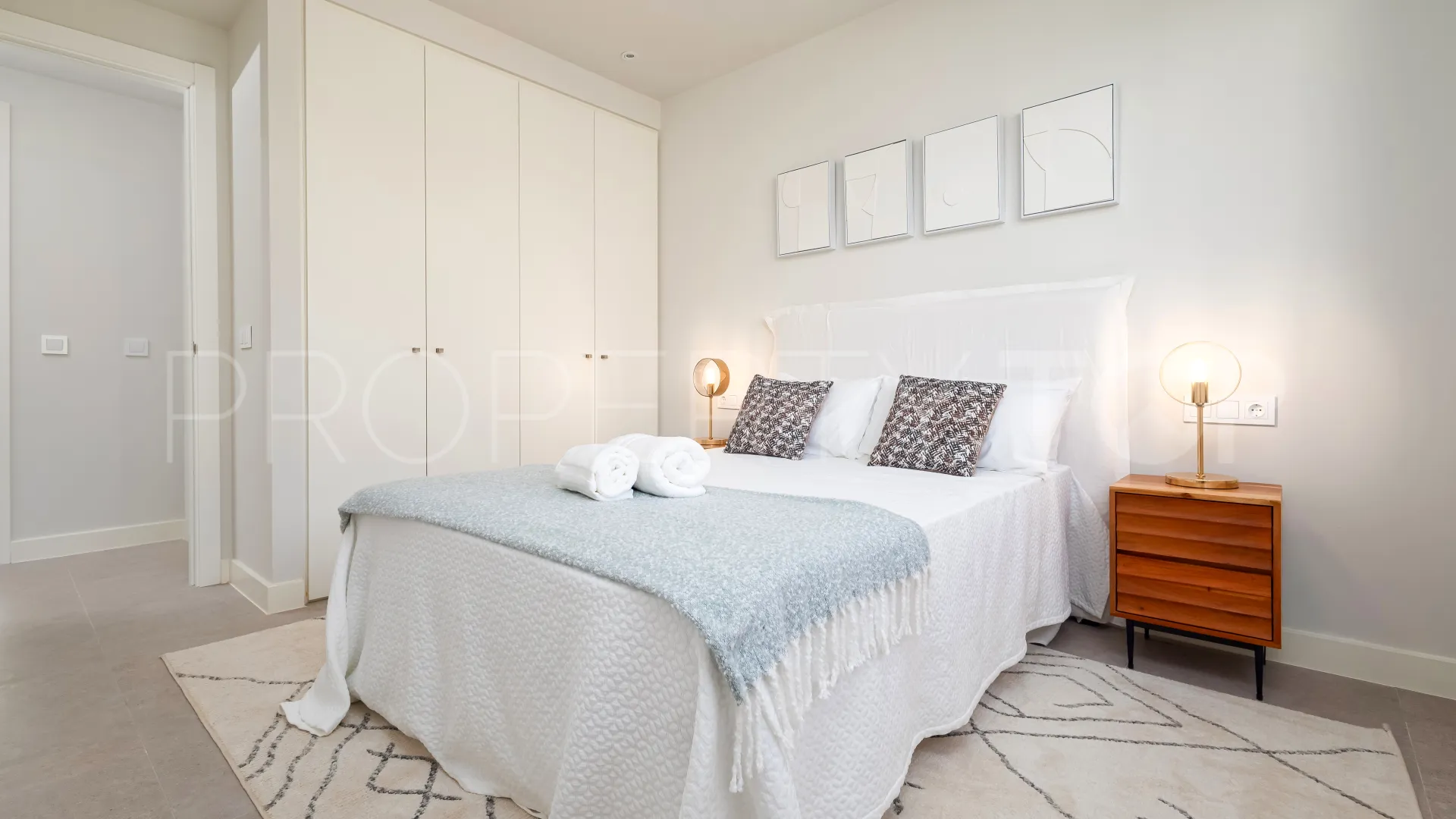 For sale Estepona West 3 bedrooms apartment