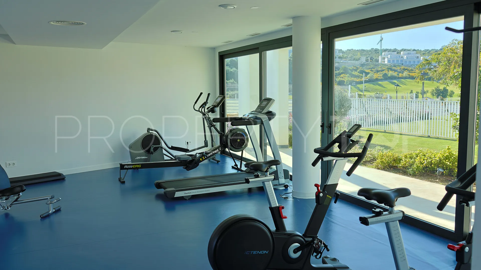 For sale Estepona West 3 bedrooms apartment
