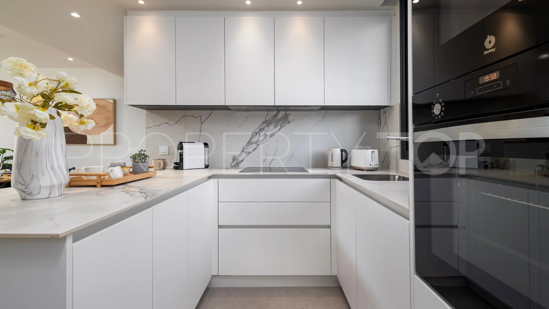 For sale Estepona West 3 bedrooms apartment