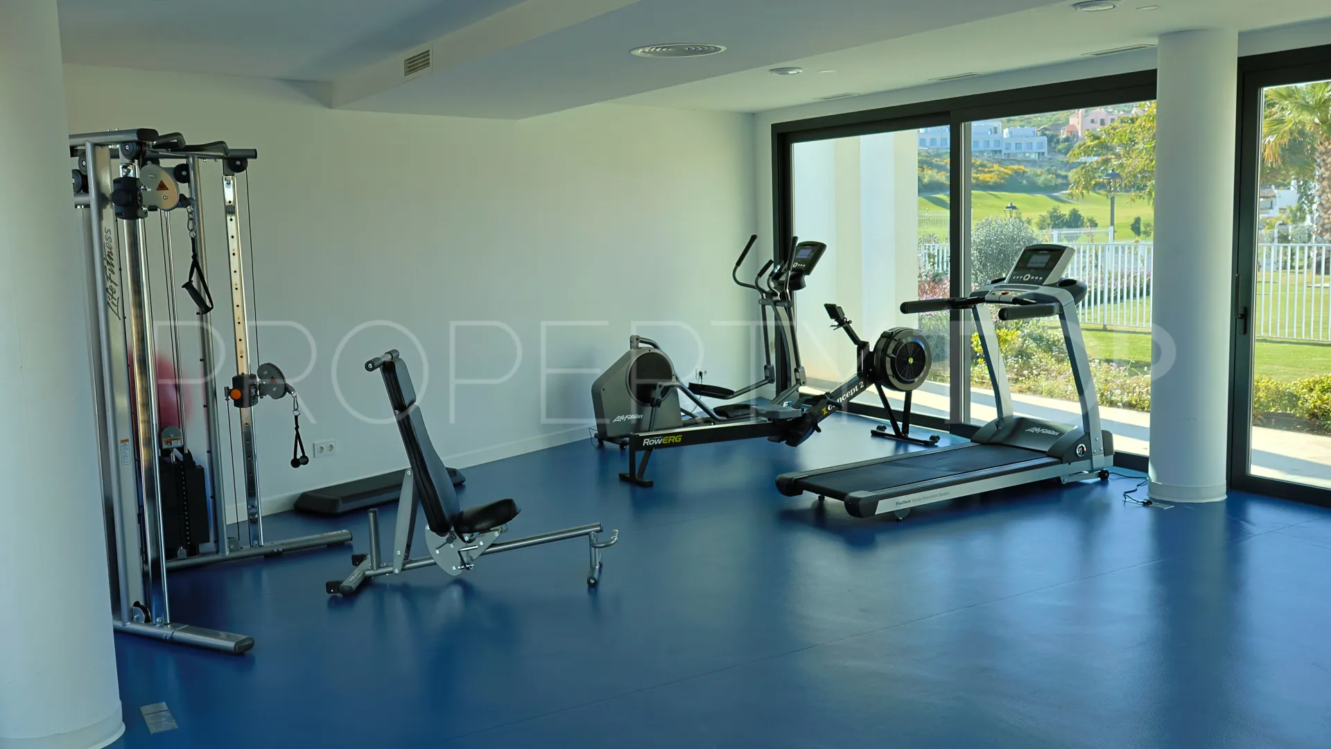 For sale Estepona West 3 bedrooms apartment