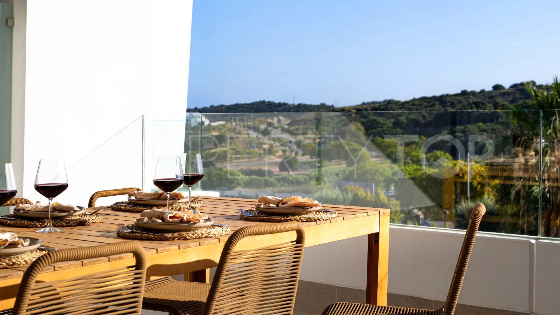 For sale Estepona West 3 bedrooms apartment