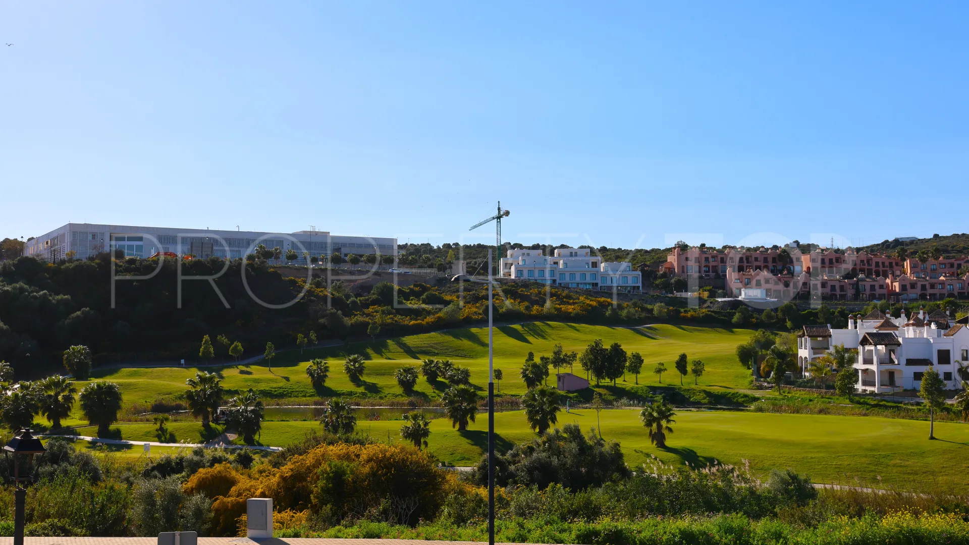 For sale Estepona West 3 bedrooms apartment