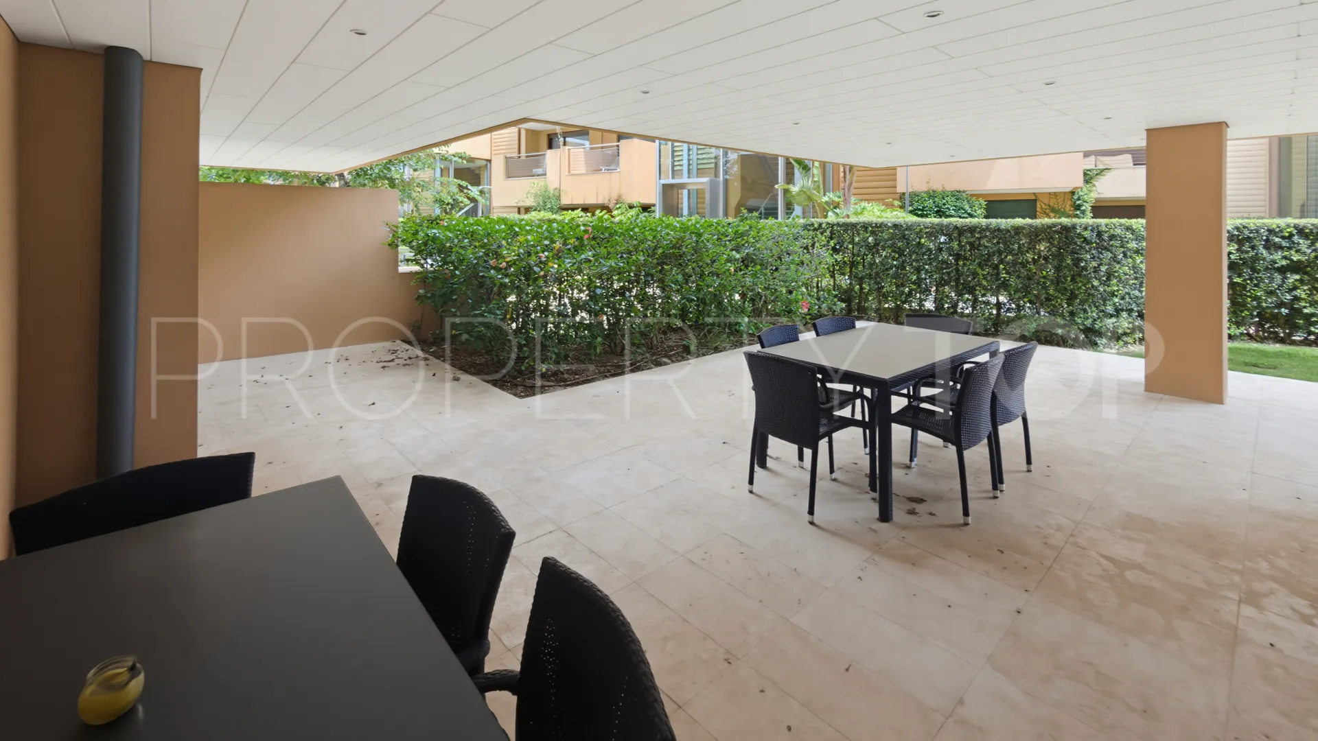 For sale ground floor apartment in Ribera del Marlin