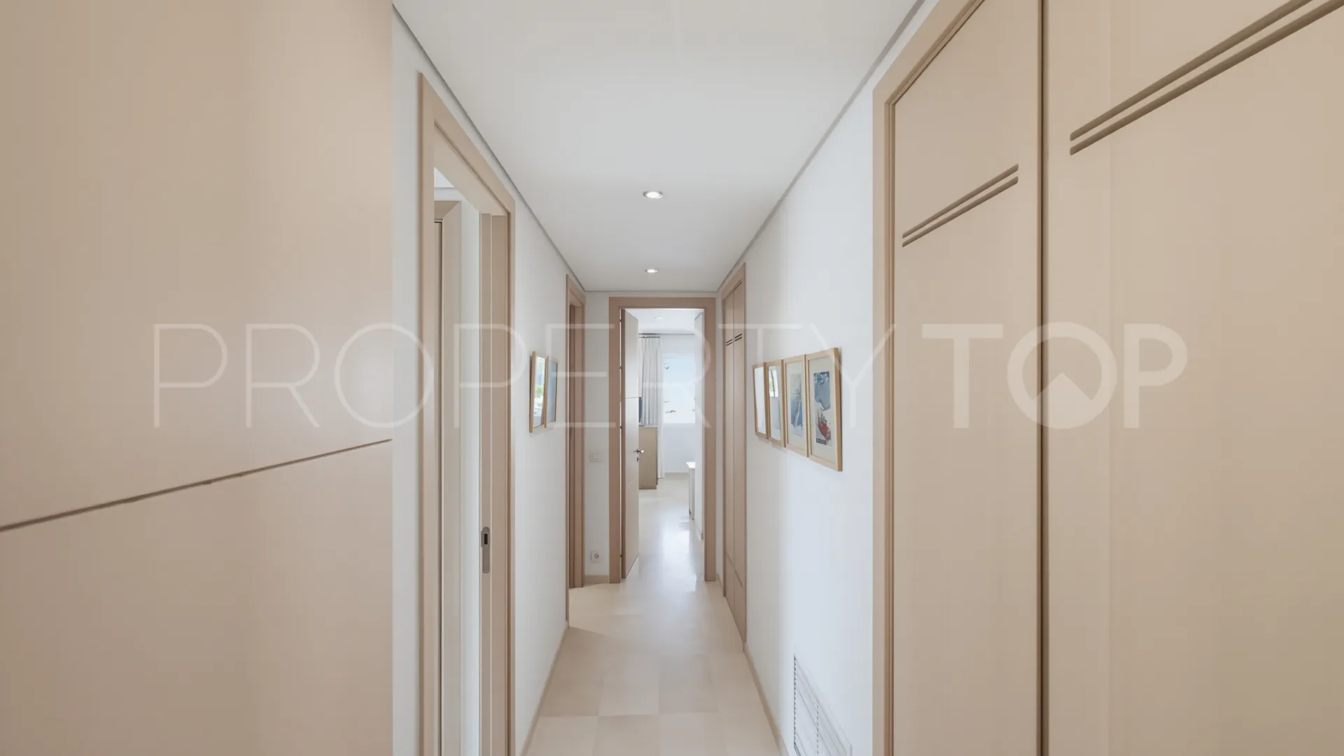 For sale ground floor apartment in Ribera del Marlin