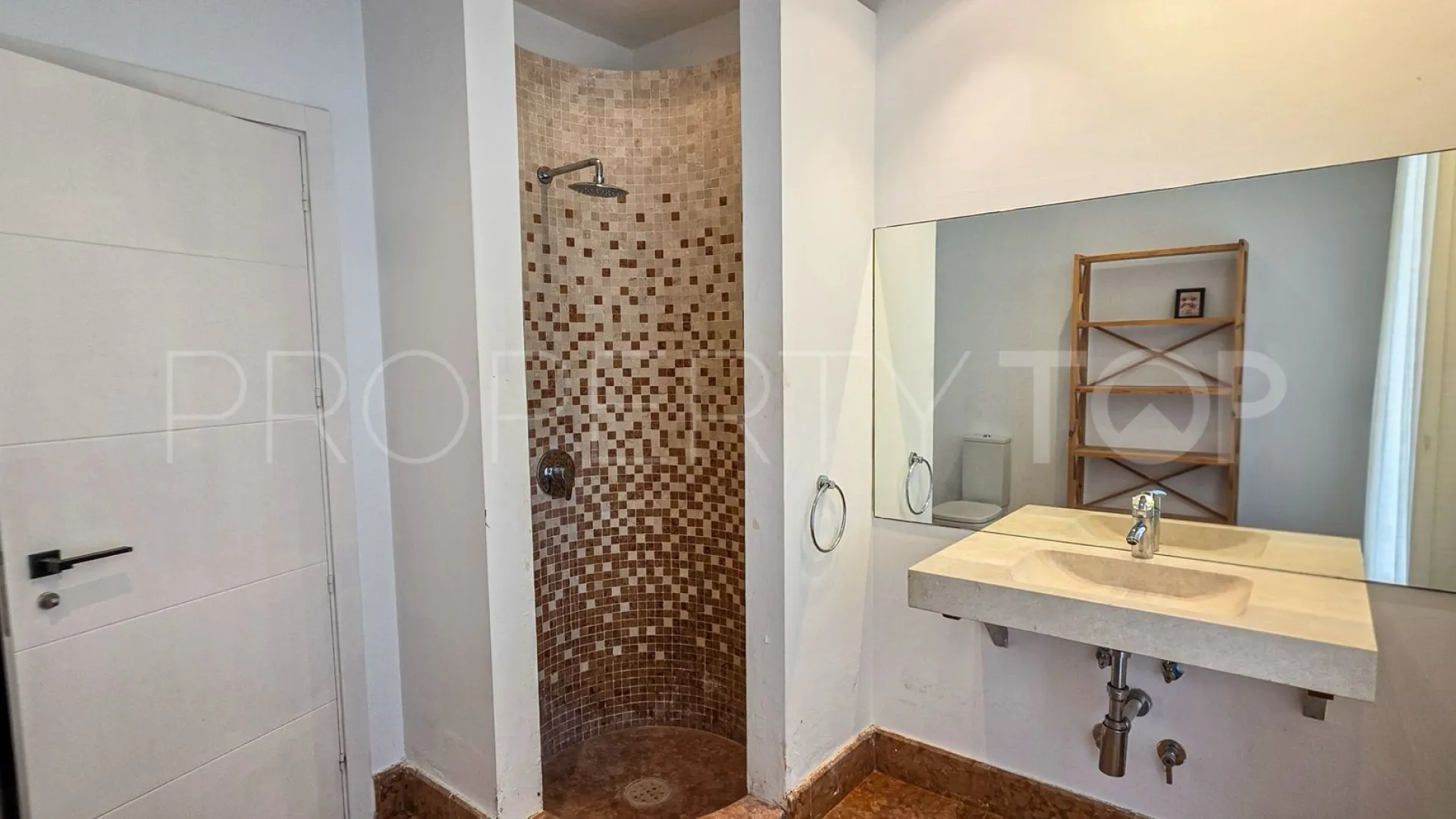 For sale villa with 5 bedrooms in Zona M