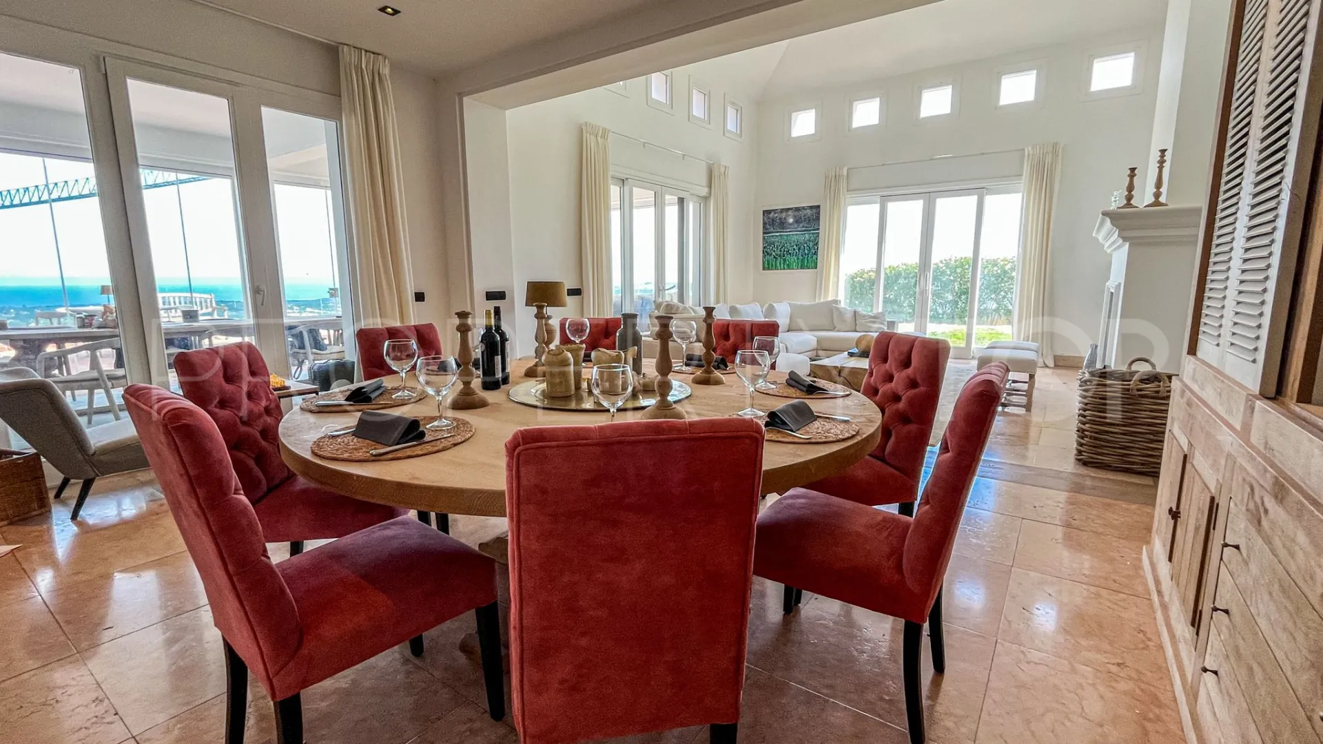 For sale villa with 5 bedrooms in Zona M