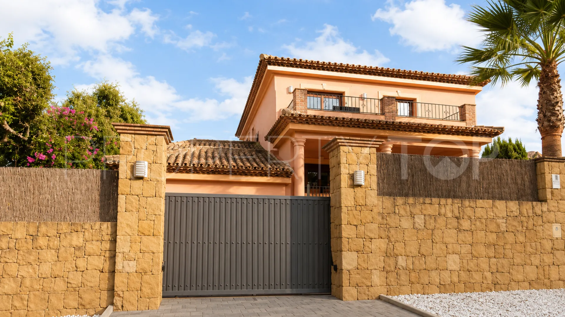 Villa con 4 dormitorios en venta en Sotogrande Costa