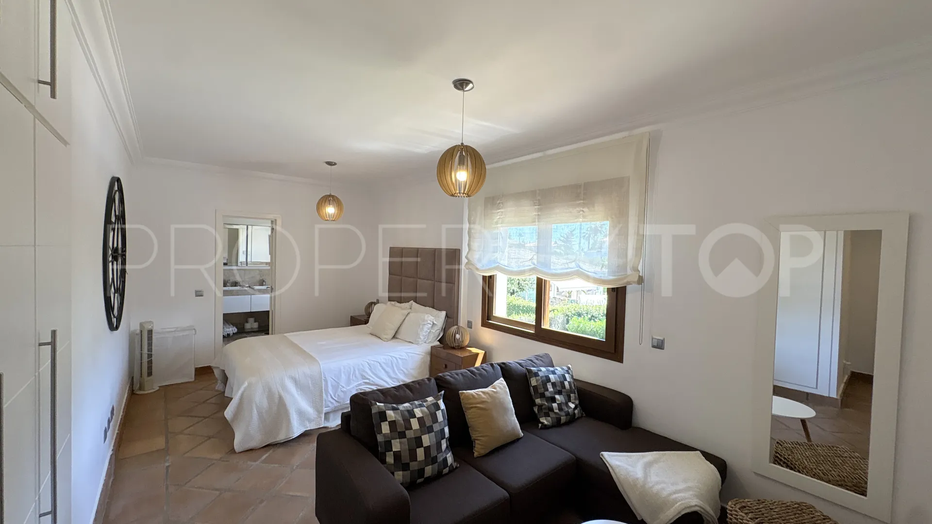 Villa con 4 dormitorios en venta en Sotogrande Costa