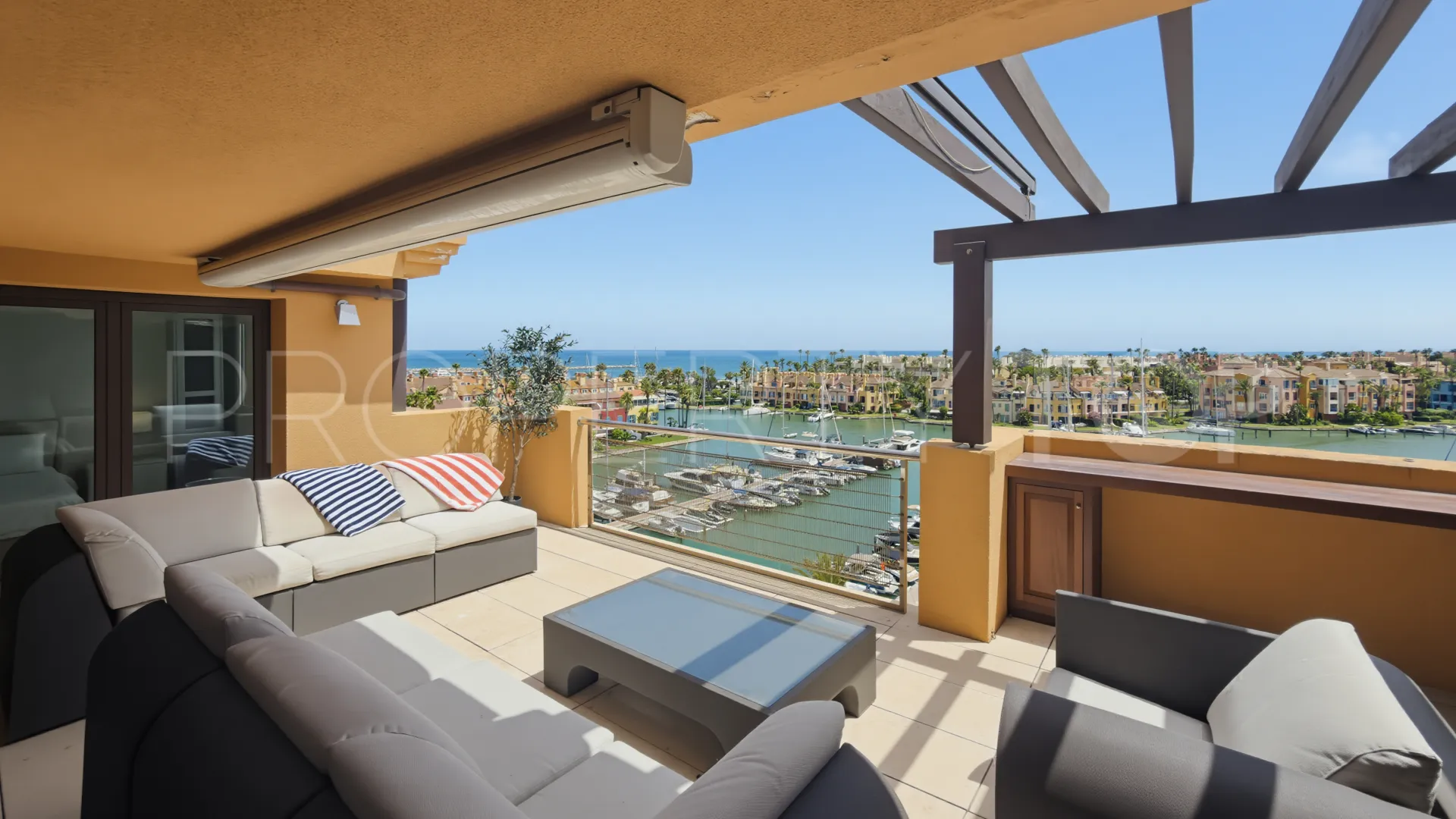 3 bedrooms penthouse for sale in Ribera del Marlin