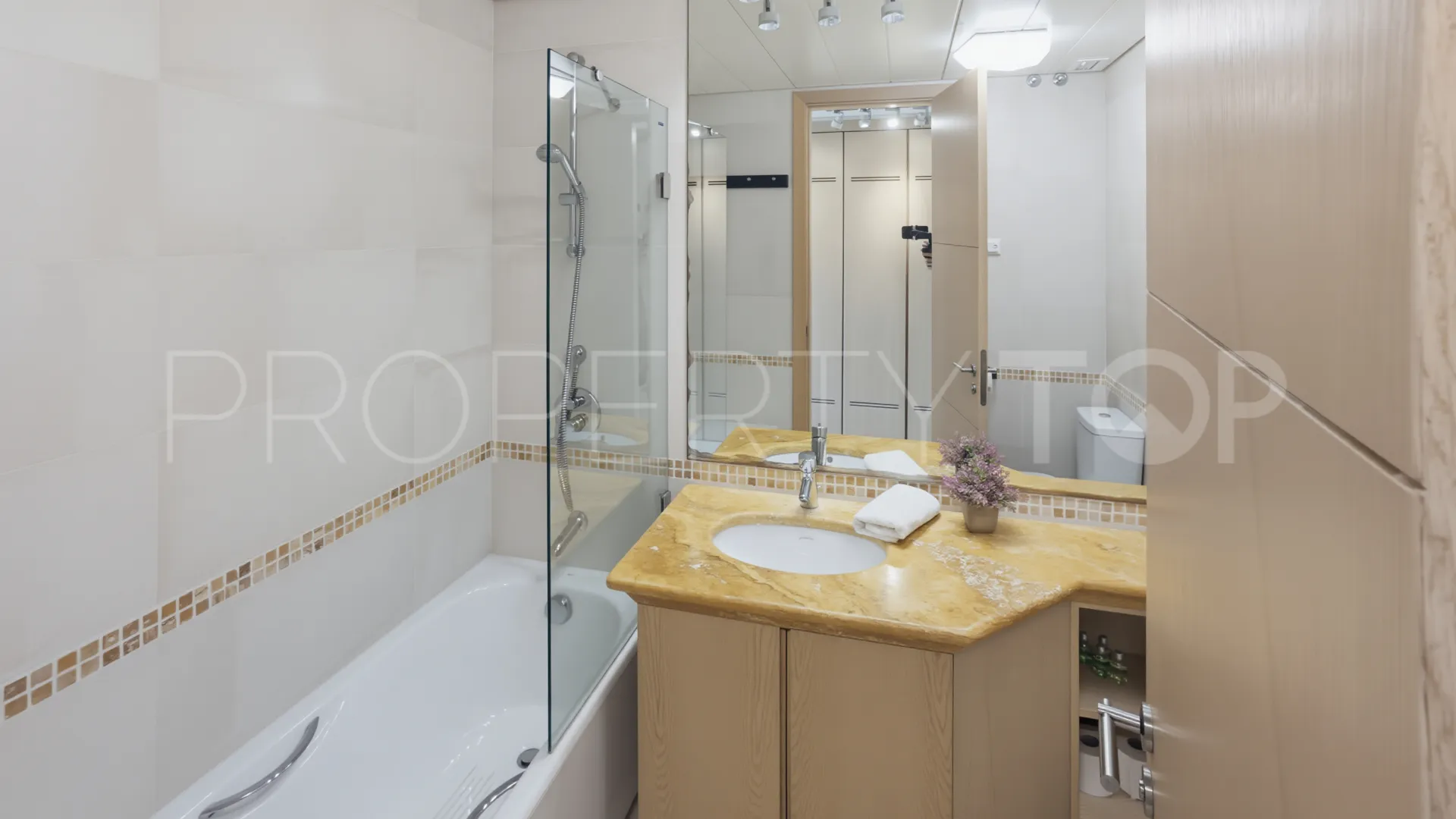 3 bedrooms penthouse for sale in Ribera del Marlin
