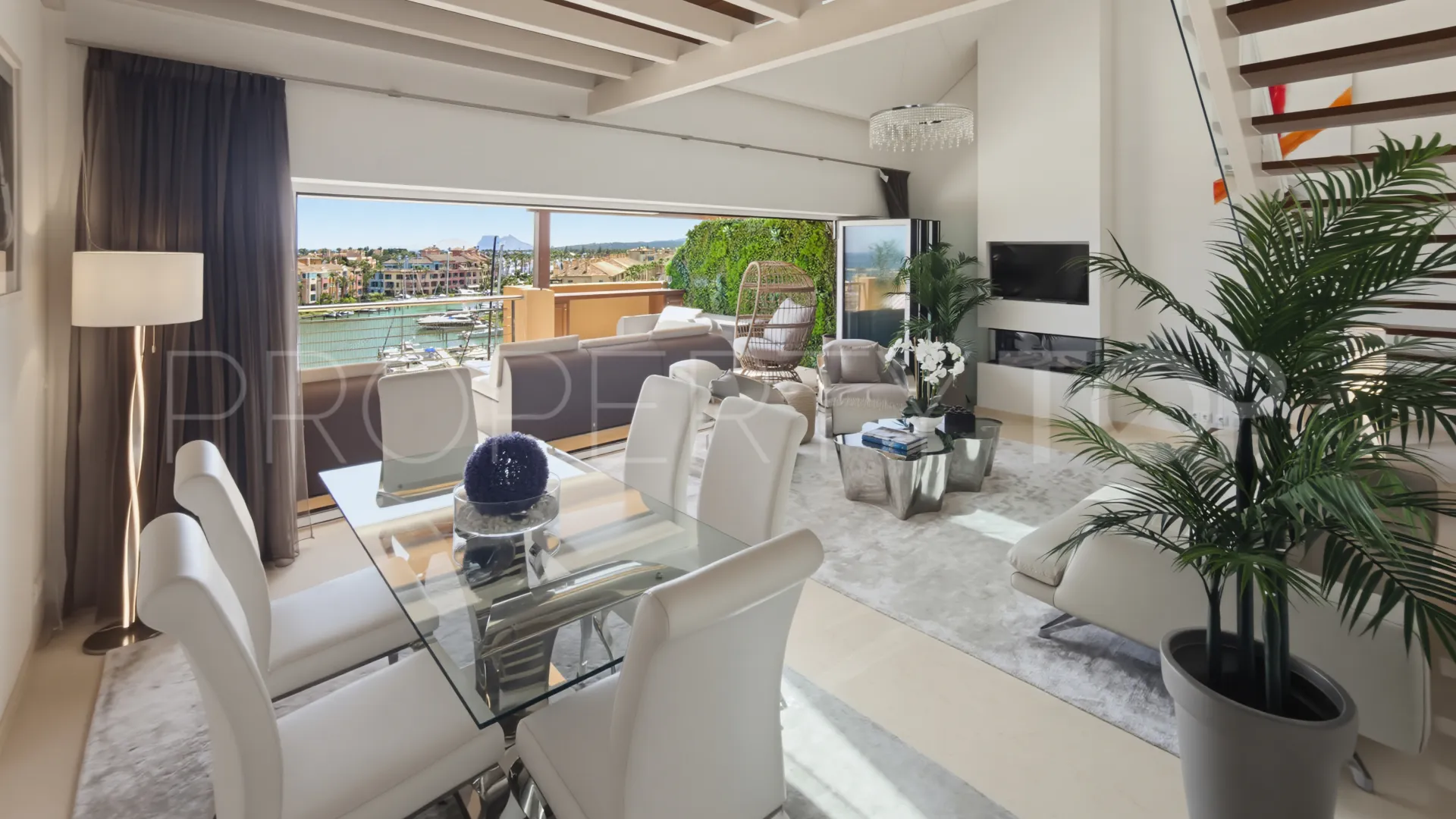 3 bedrooms penthouse for sale in Ribera del Marlin