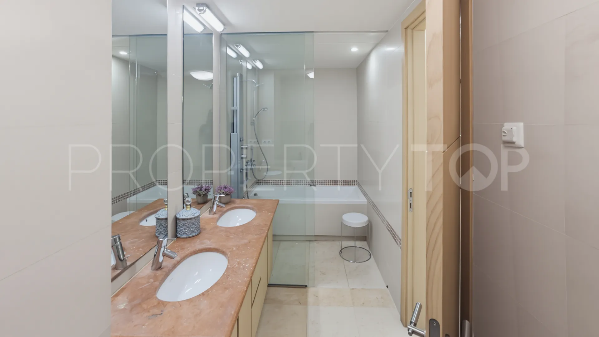 3 bedrooms penthouse for sale in Ribera del Marlin