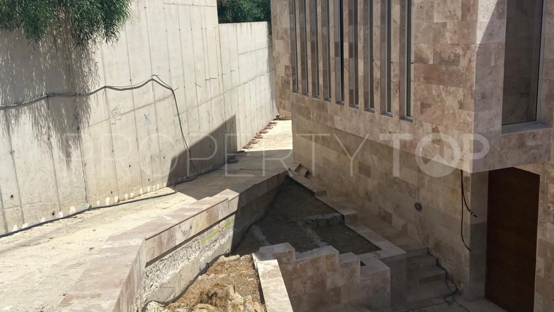 4 bedrooms villa for sale in San Roque