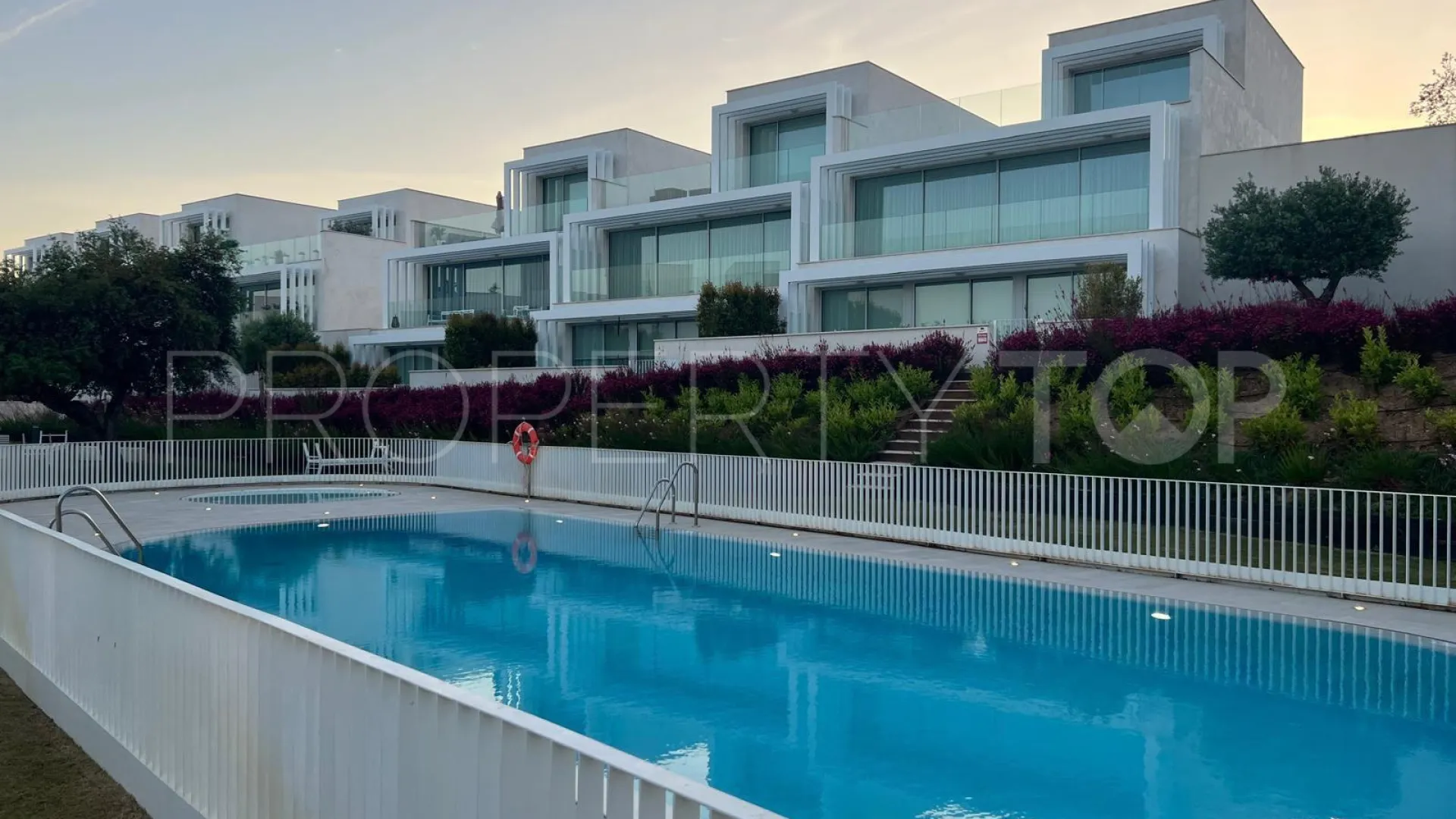 Town house for sale in La Reserva