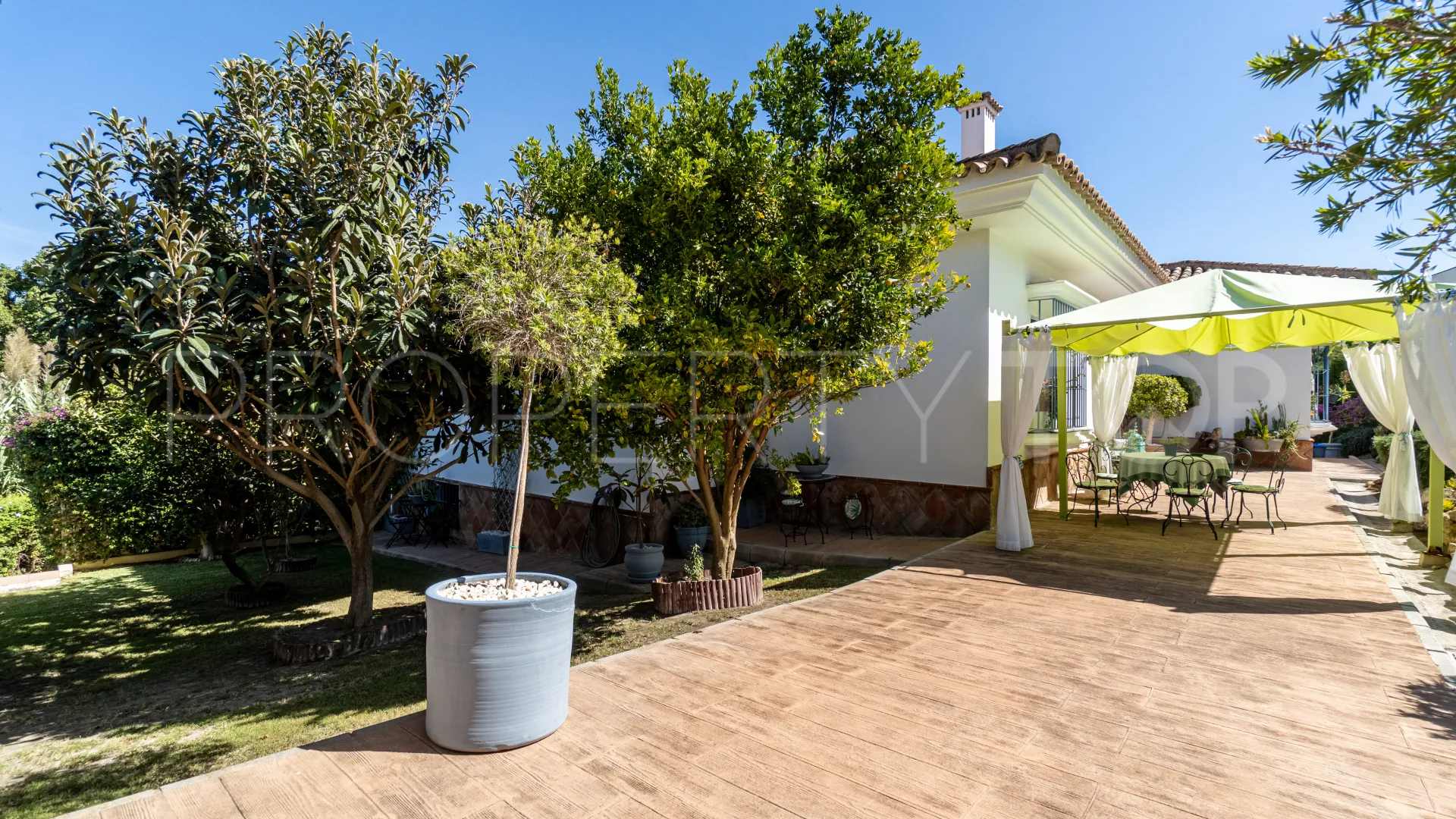 Villa for sale in Zona B with 6 bedrooms