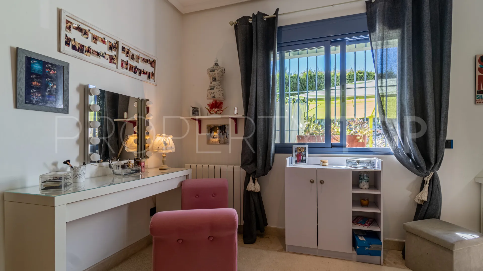 Villa for sale in Zona B with 6 bedrooms