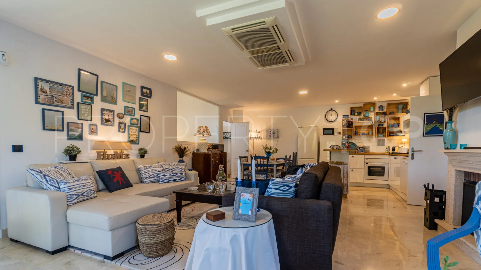 Villa for sale in Zona B with 6 bedrooms