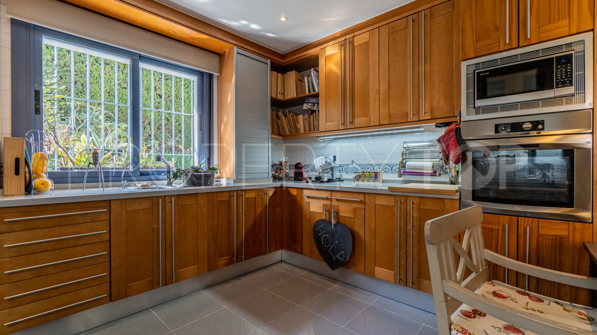 Villa for sale in Zona B with 6 bedrooms