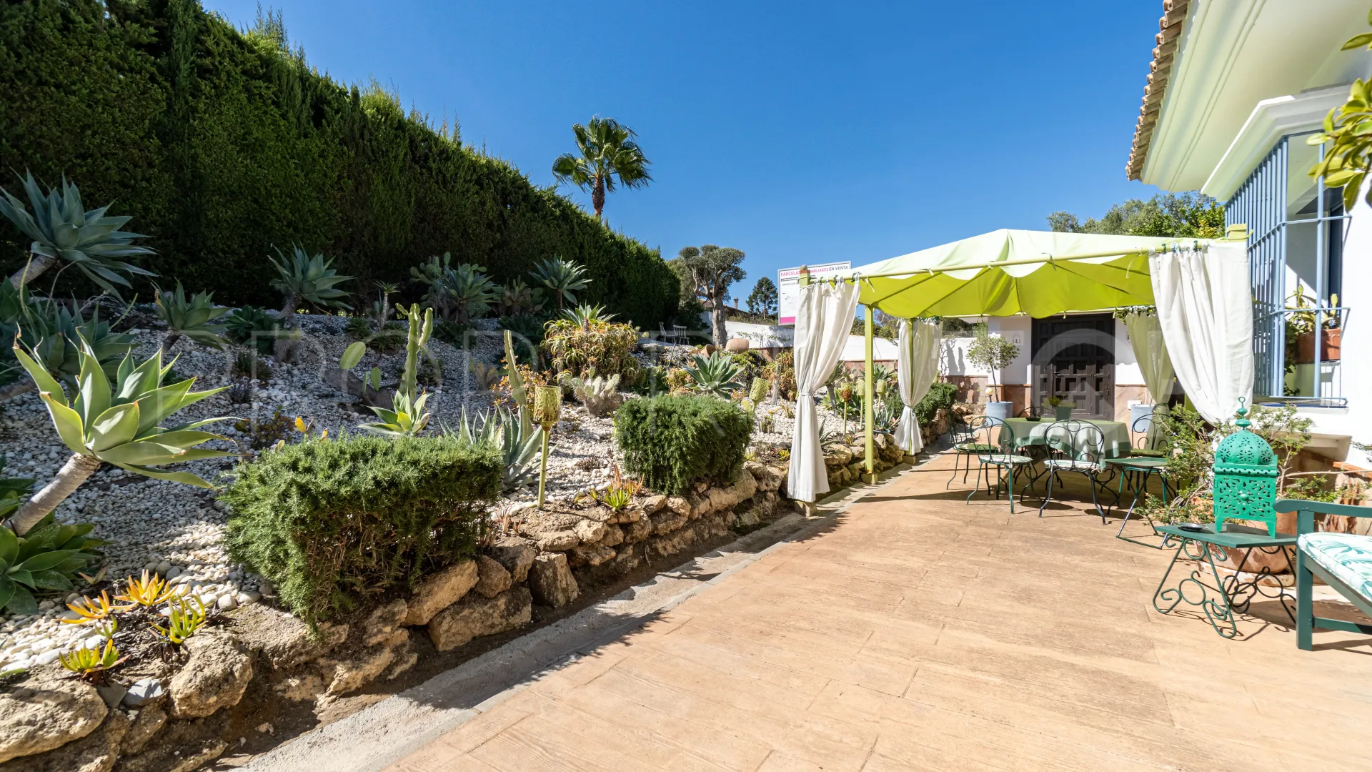 Villa for sale in Zona B with 6 bedrooms