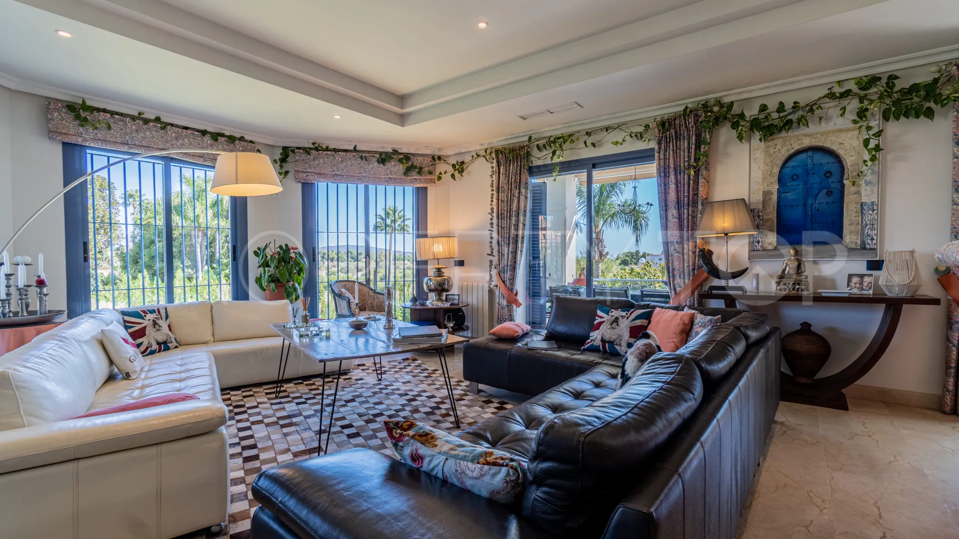 Villa for sale in Zona B with 6 bedrooms