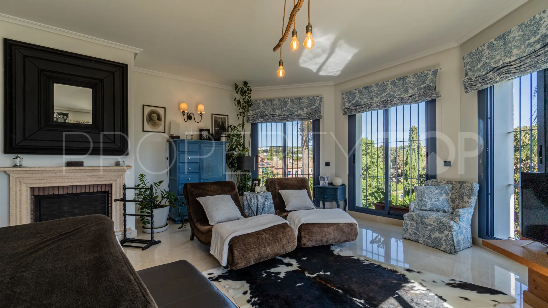 Villa for sale in Zona B with 6 bedrooms
