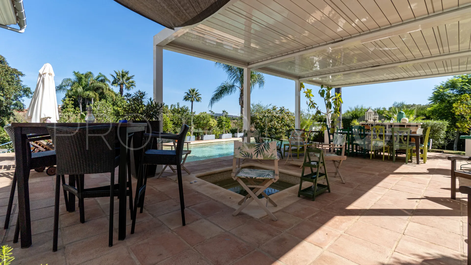 Villa for sale in Zona B with 6 bedrooms
